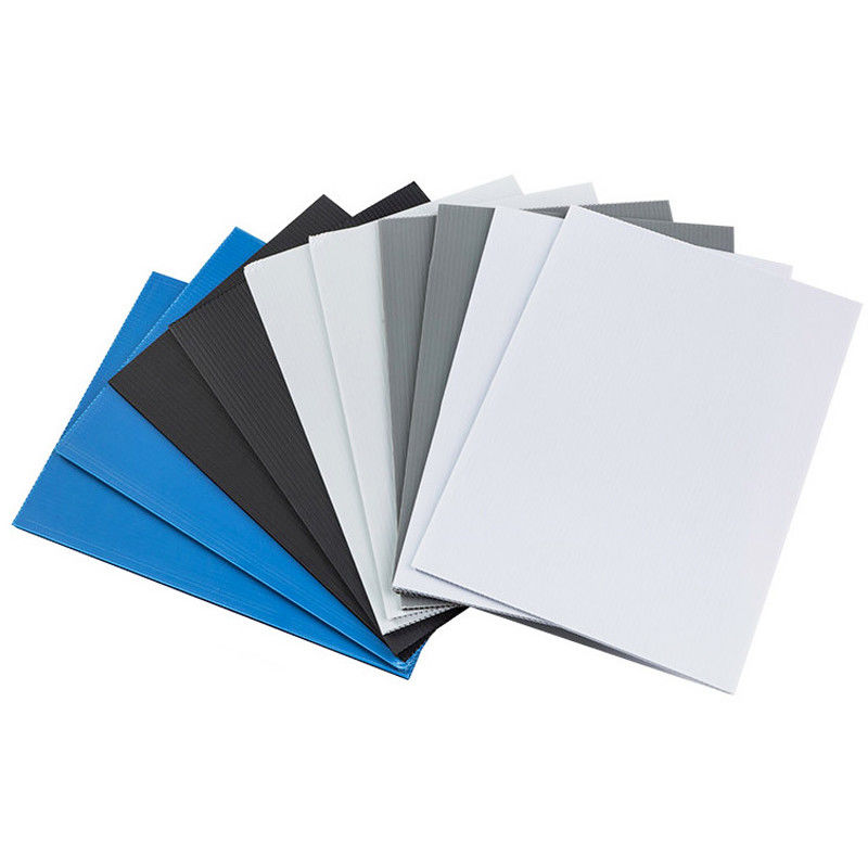 PE Film Wrapping PP Honeycomb Core Panel para isolamento térmico e resistência a intempéries